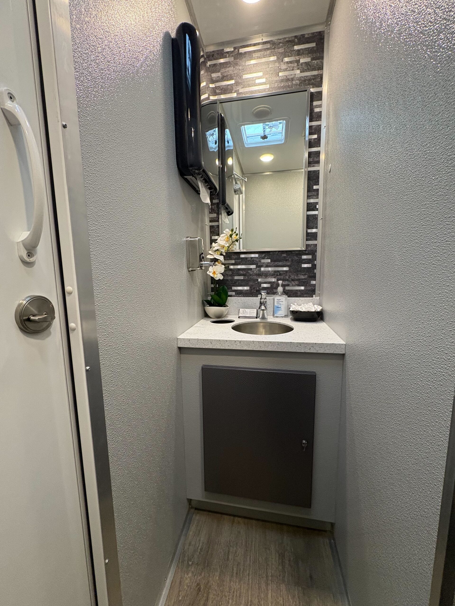 Royal Restrooms gallery image 16