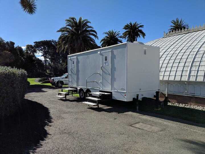 Eight Stall Cottage Restroom Trailer gallery image 15