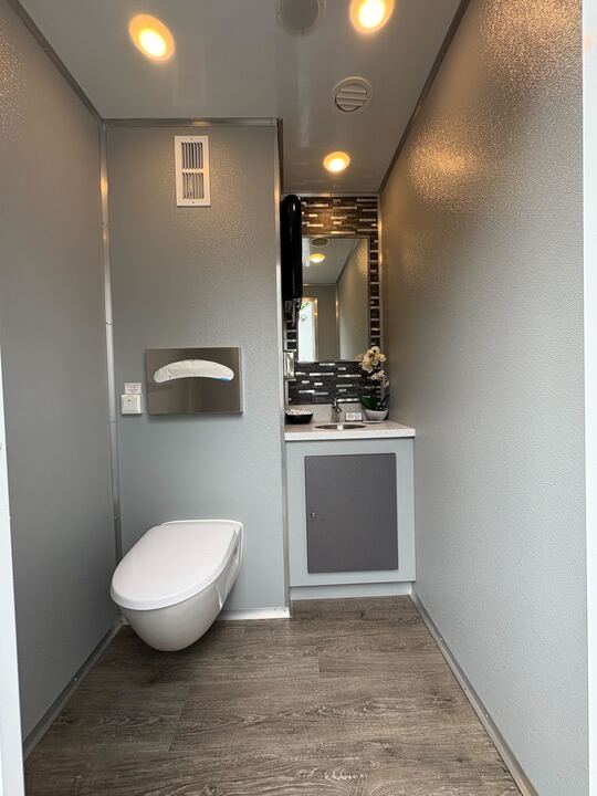 Royal Restrooms gallery image 3