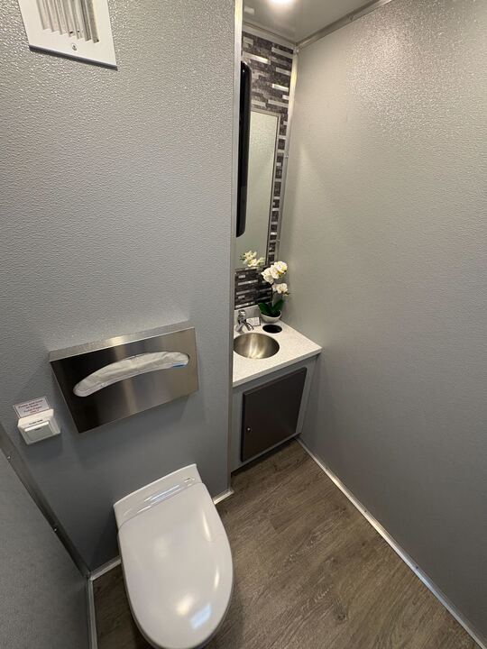 Royal Restrooms gallery image 8