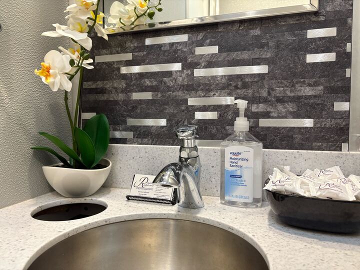 Royal Restrooms gallery image 12