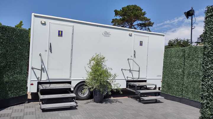 Eight Stall Cottage Restroom Trailer gallery image 14