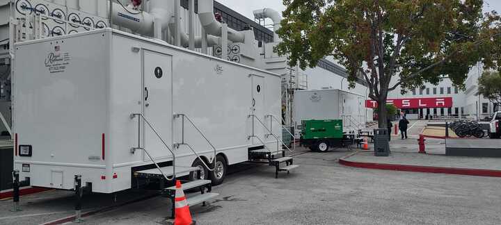 Eight Stall Cottage Restroom Trailer gallery image 10