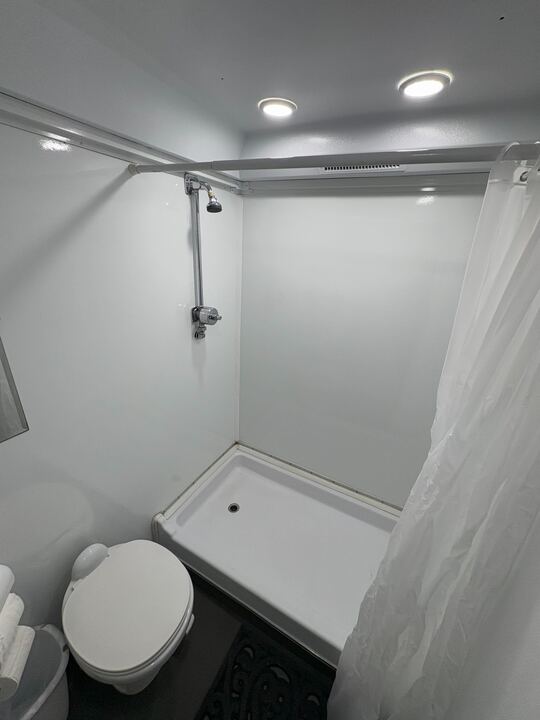 Royal Restrooms gallery image 3