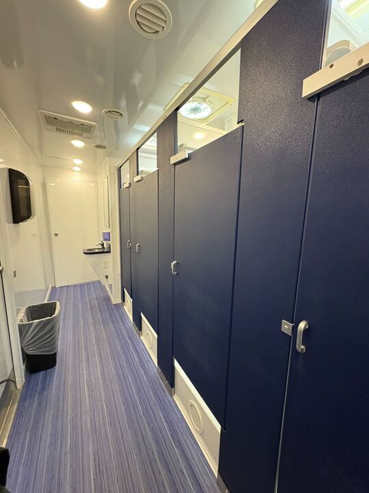 Eight Stall Shower Unit gallery image 4