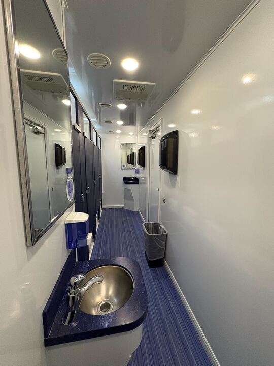 Eight Stall Shower Unit gallery image 5