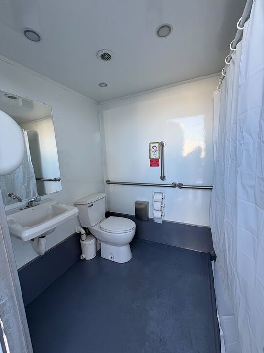 Royal Restrooms gallery image 15