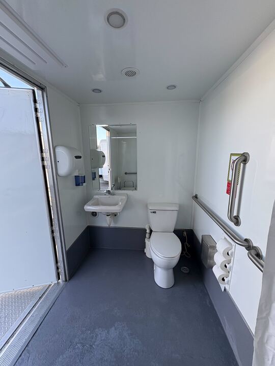 Royal Restrooms gallery image 8