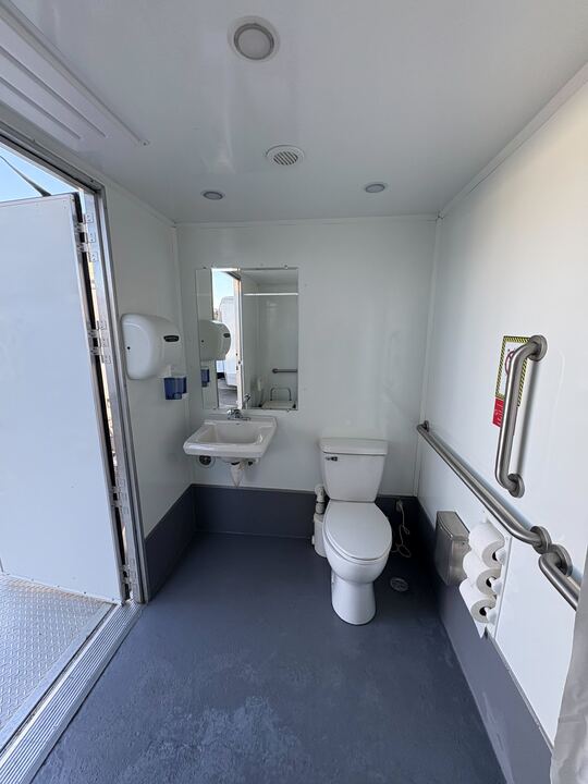 Royal Restrooms gallery image 7