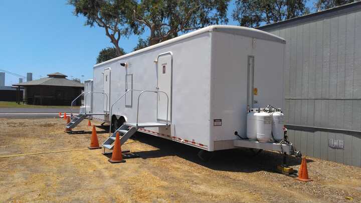 Eight Stall Shower Unit gallery image 12