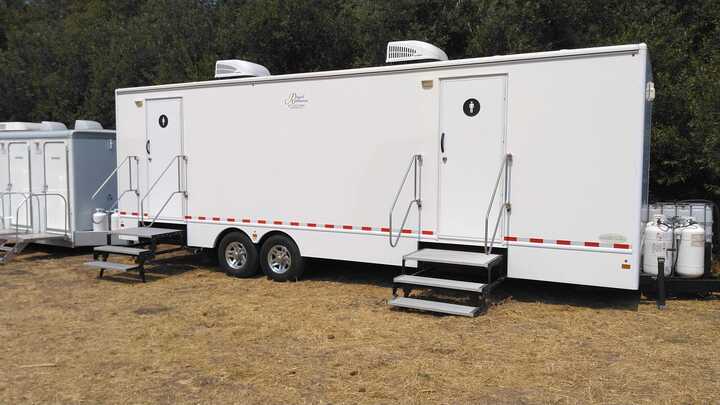 Eight Stall Shower Unit gallery image 10