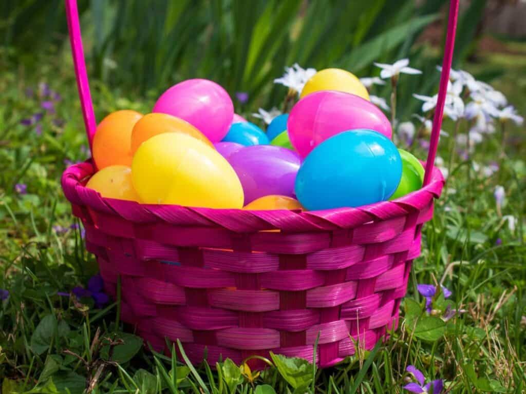 Egg Hunts & Easter Egg Hunt Guide: How to Host and Plan a Community Easter Egg Hunt That’s Inclusive and Fun