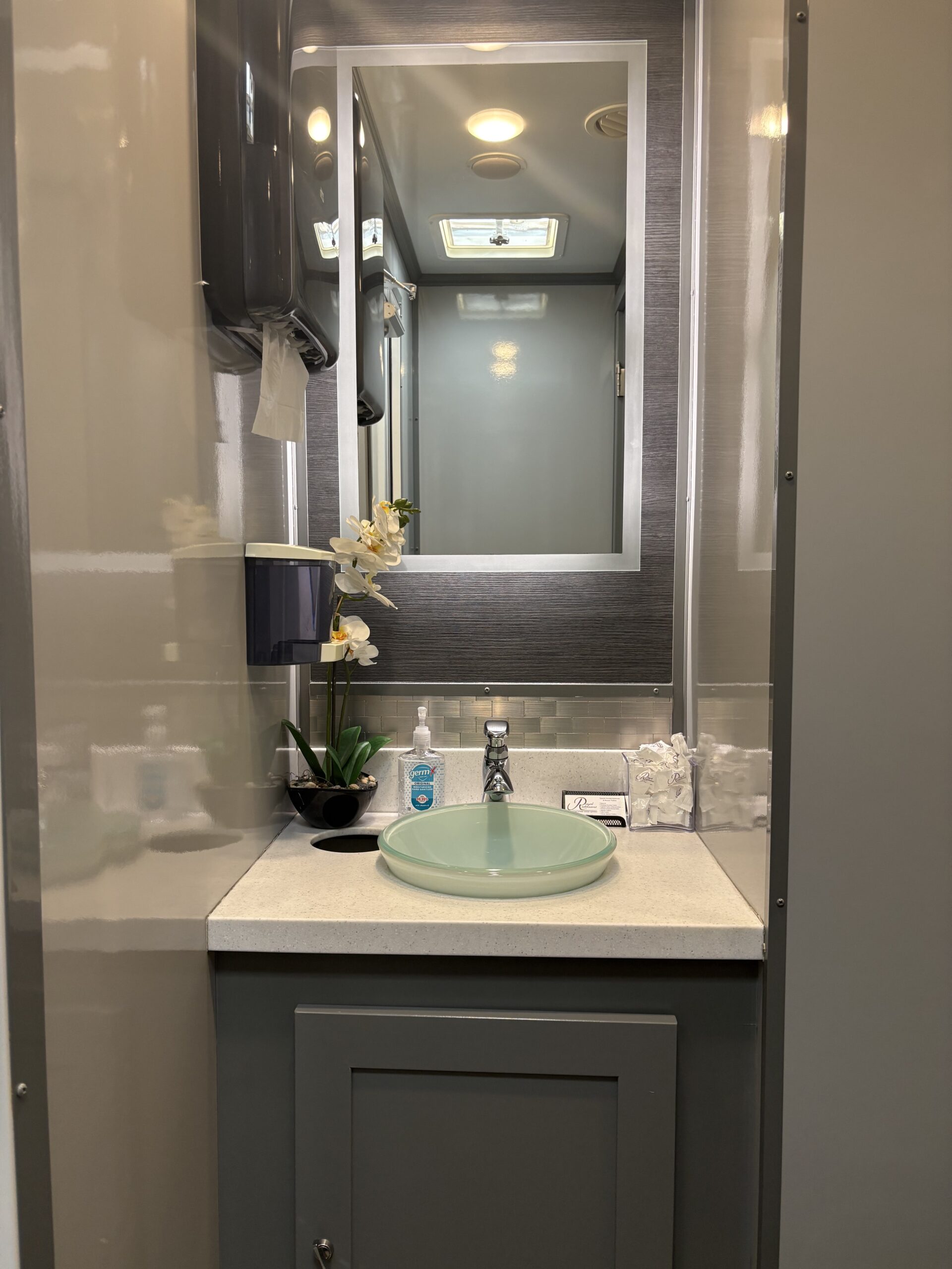 Four Stall restroom trailer gallery image 1