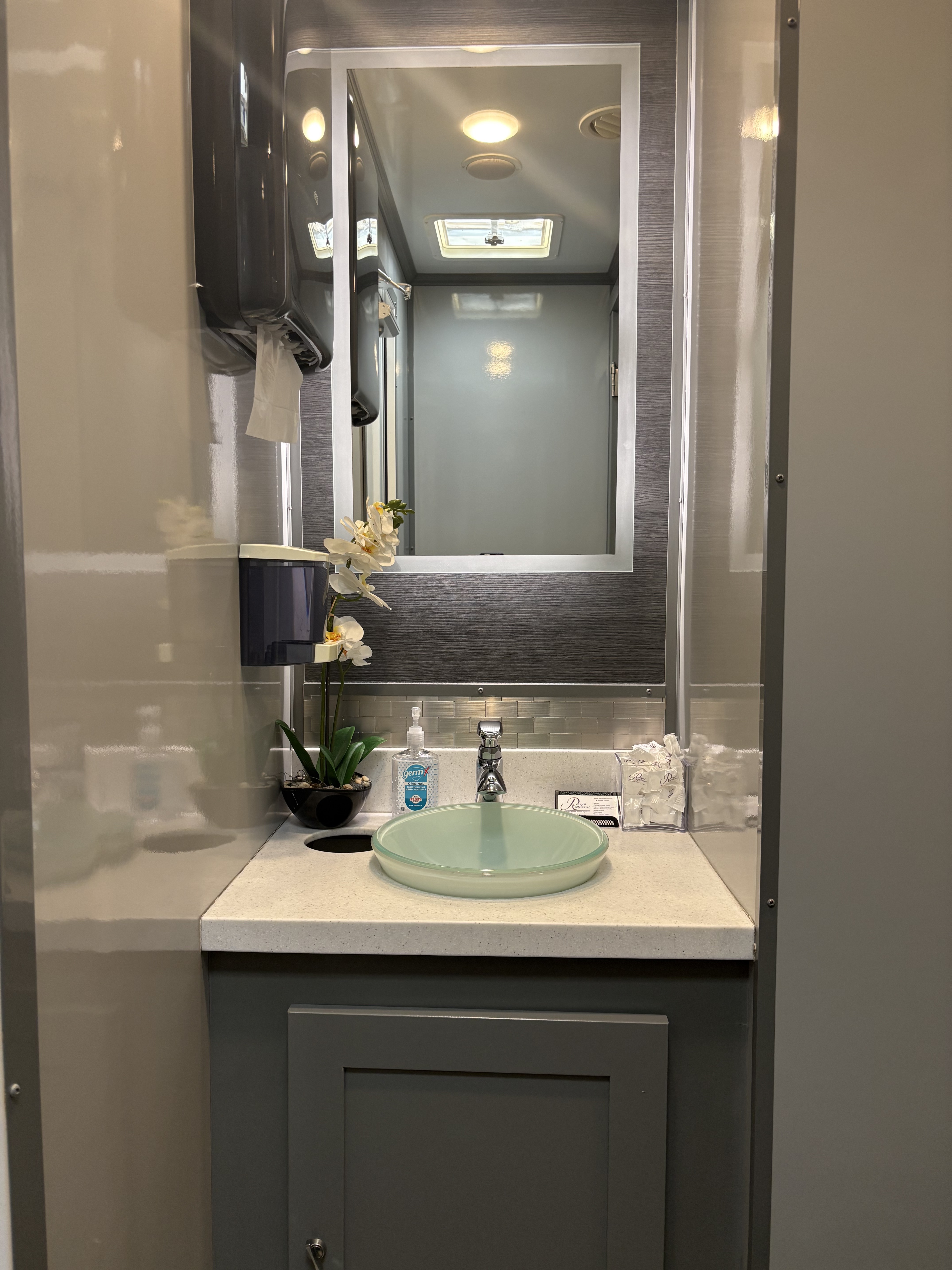 Four Stall restroom trailer gallery image 2