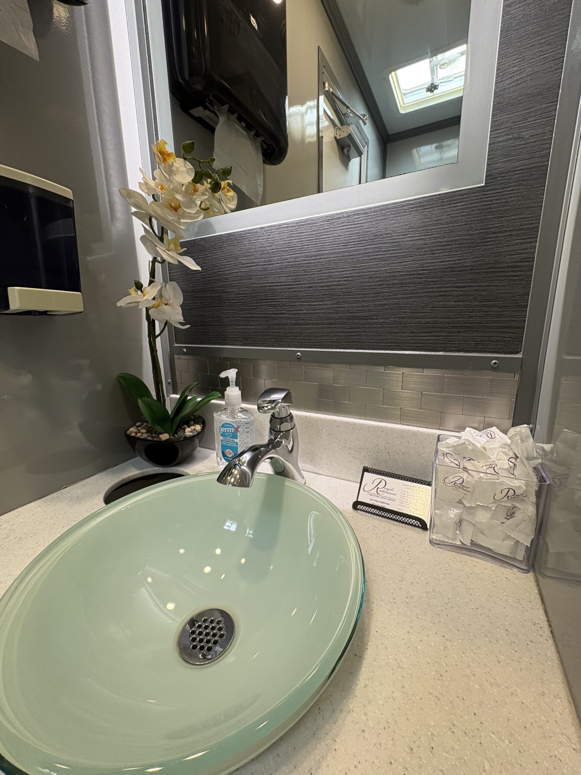 Four Stall restroom trailer gallery image 23